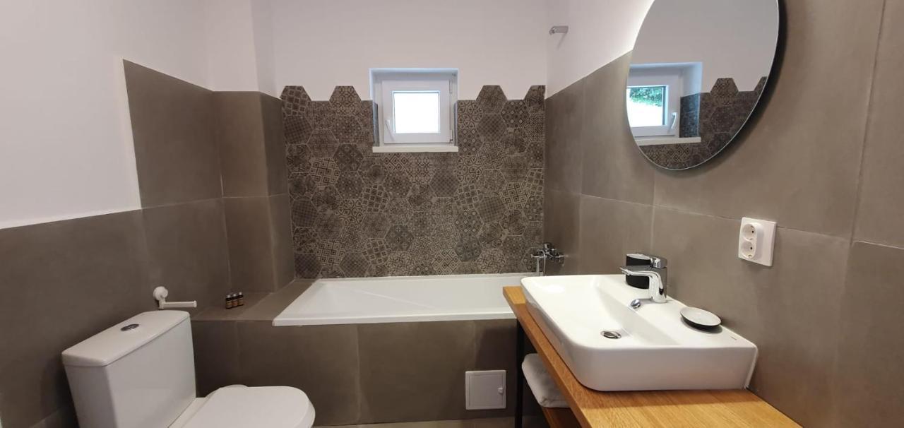 The Pines Serviced Apartments Braşov Extérieur photo