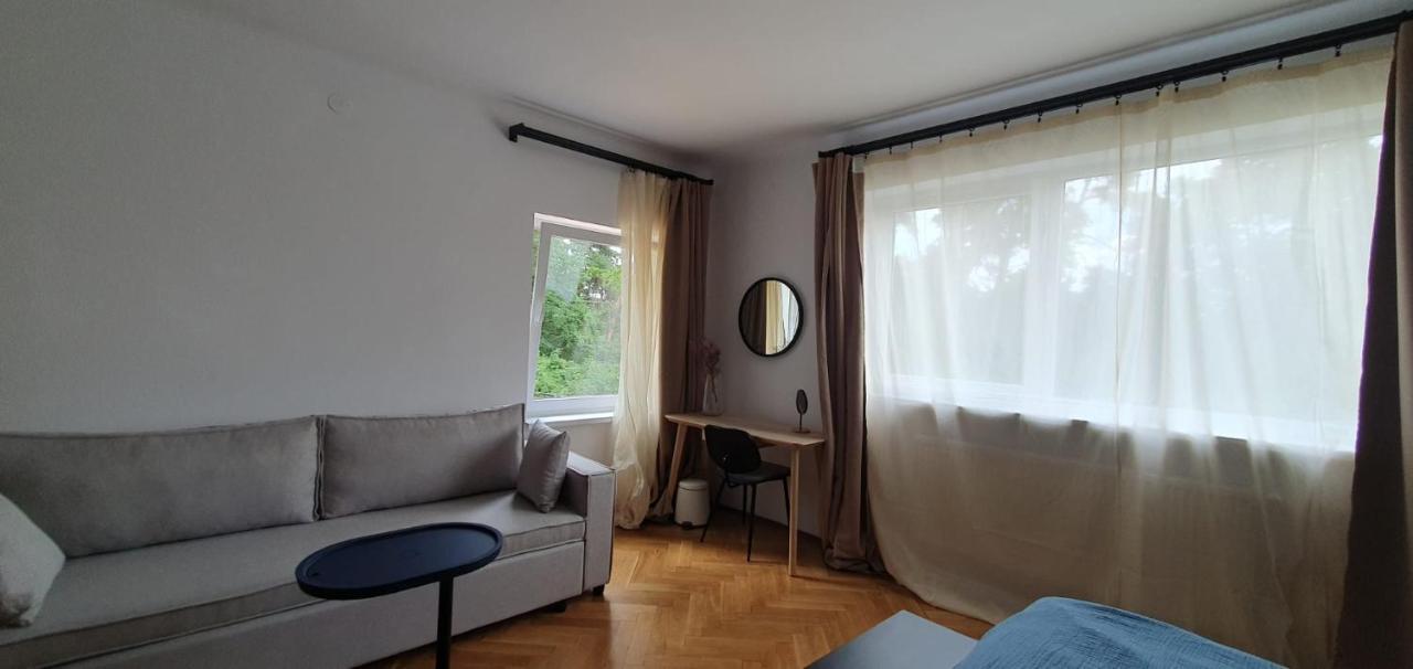 The Pines Serviced Apartments Braşov Extérieur photo
